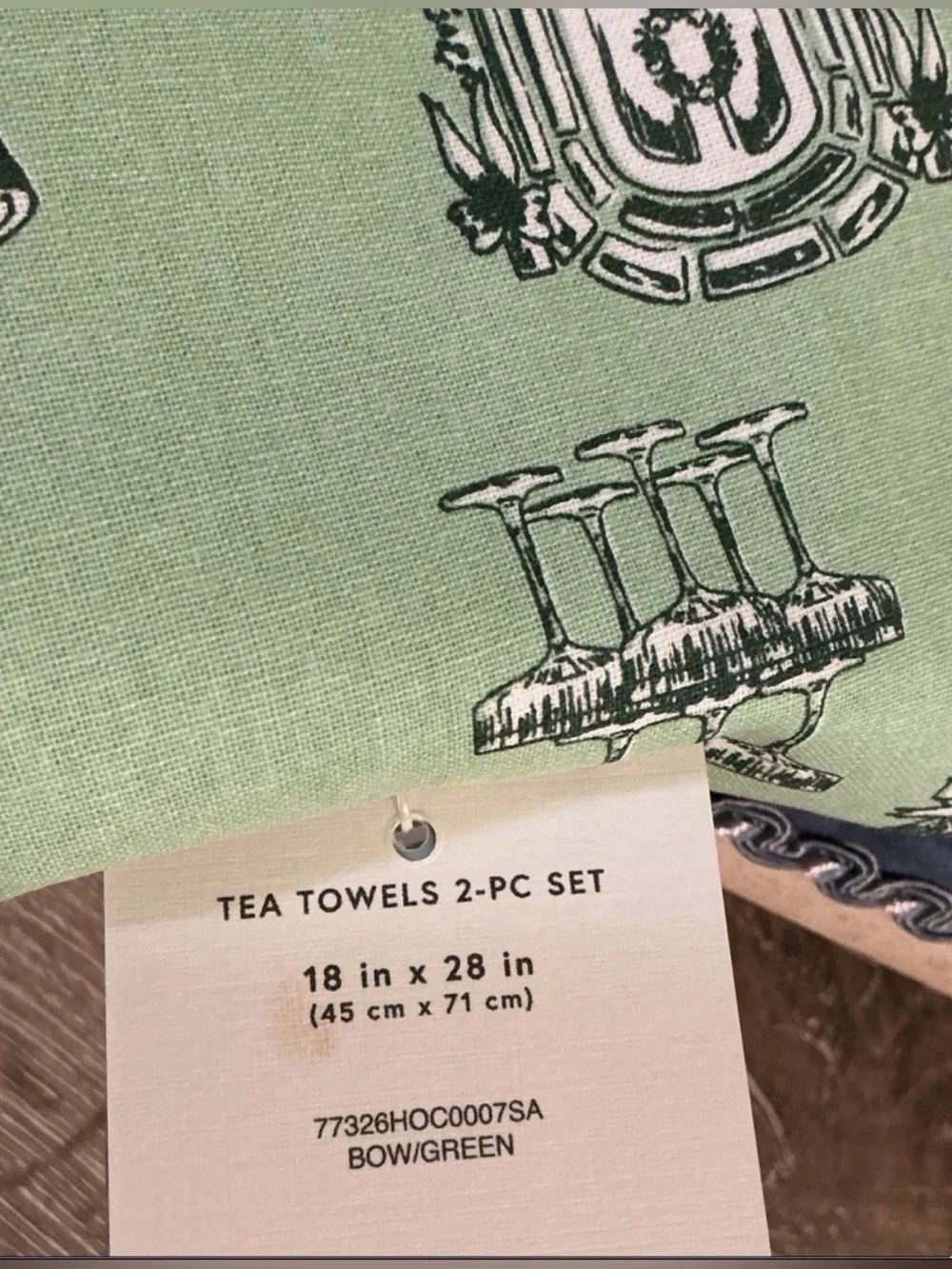Crown & Ivy X Sewing Down South NWT Cotton Holiday Tea Kitchen Towels 2pc Green